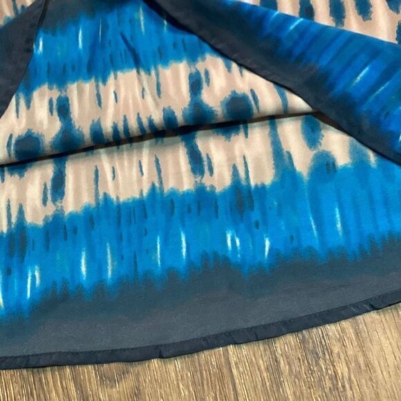 Bar 111 faux wrap tank top. Flowy water color blouse.‎ Summer vacation - Picture 3 of 7